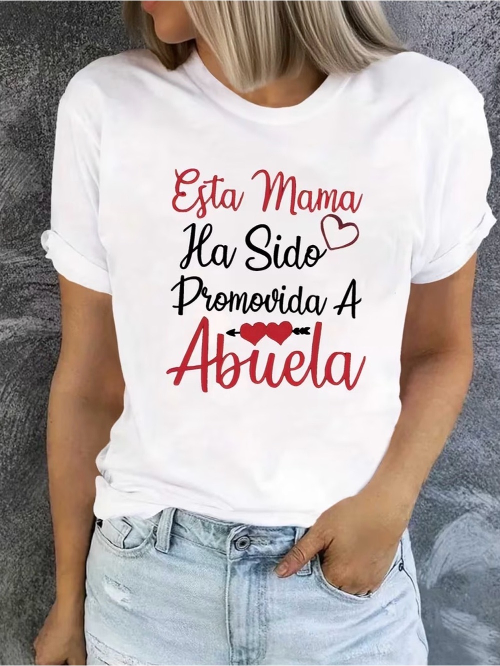 Esta Mamá Ha Sido Promovida A Abuela Graphic Tee - White